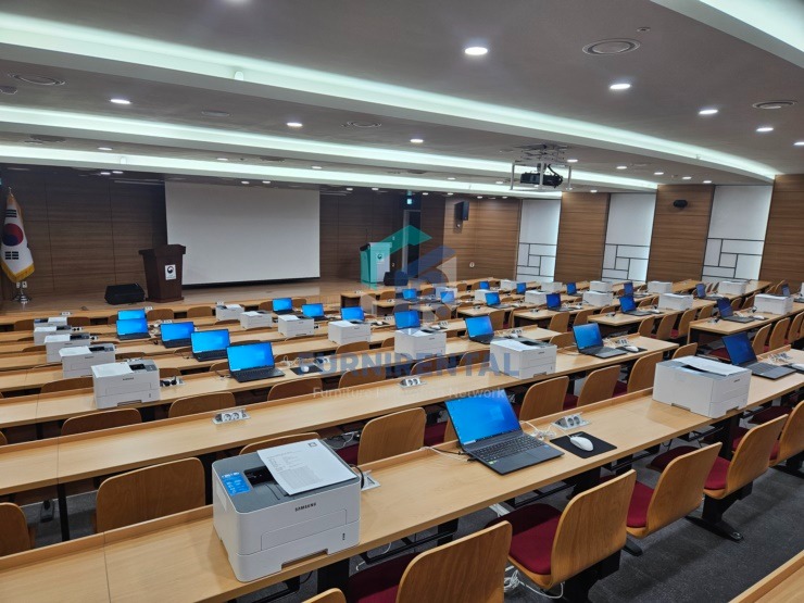 공공기관_대강당 (2).jpg